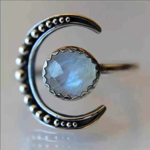 The Amulet Vintage inspired 925 Moonstone Moon Adjustable Ring - Picture 5 of 5